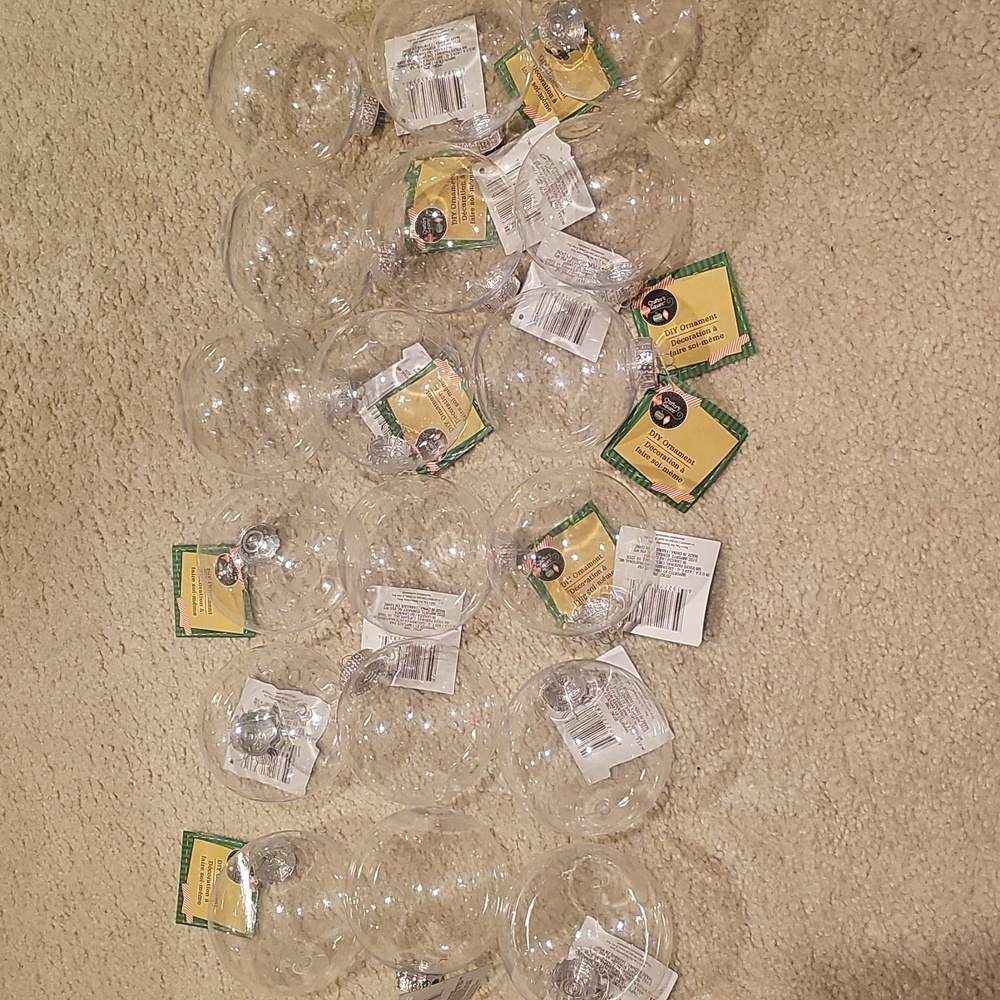 18 COUNT : Clear Plastic DIY Ornaments for Home Party Decorations
